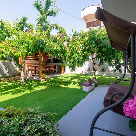 Modern Apartment With Private Pool Bibinje Exterior foto