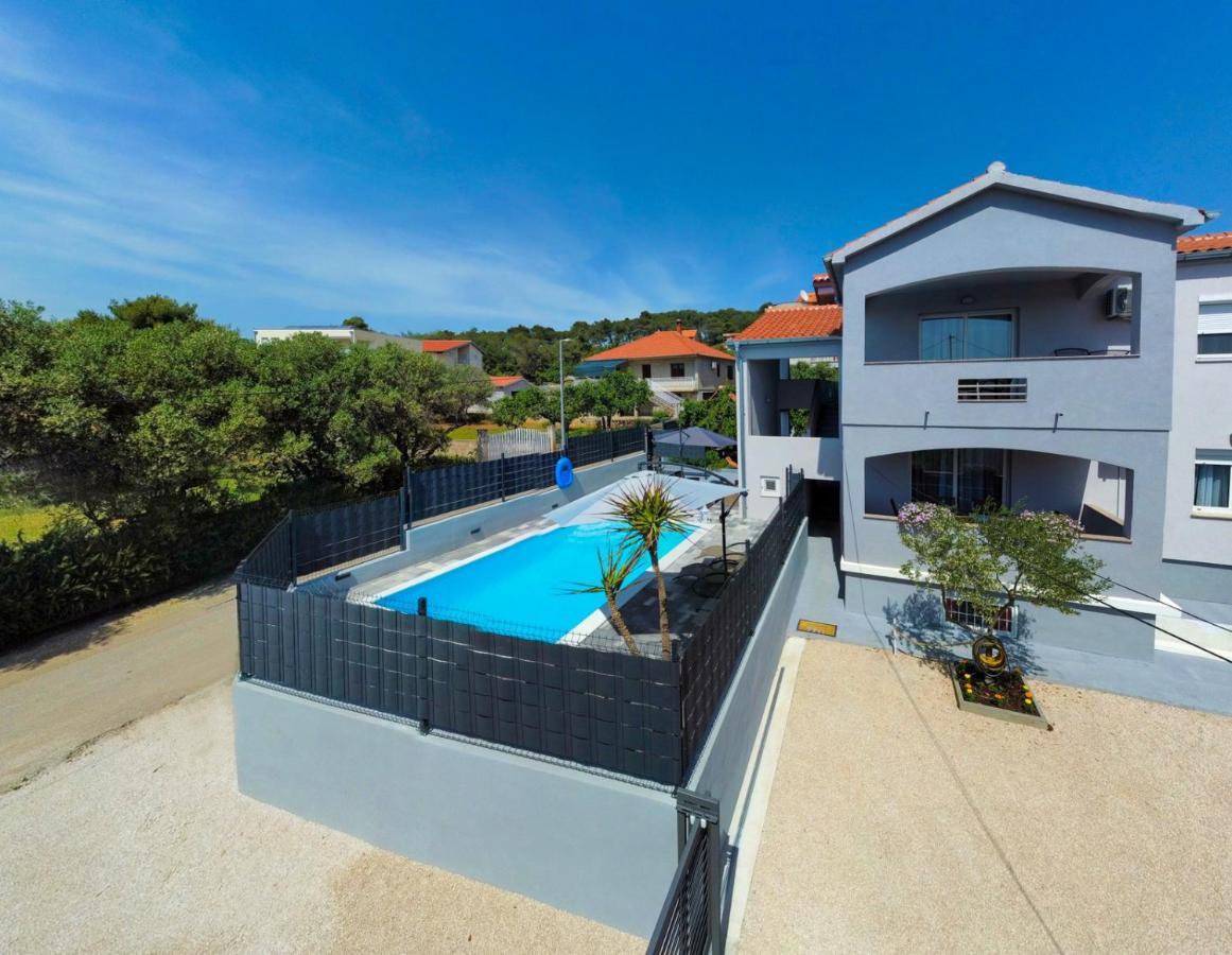 Modern Apartment With Private Pool Bibinje Exterior foto